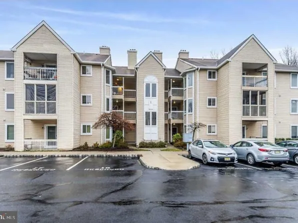 385 Silvia St, Trenton, NJ 08628