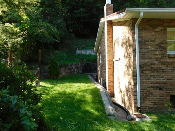 3rd image of 1136 Wilhelmenia Dr