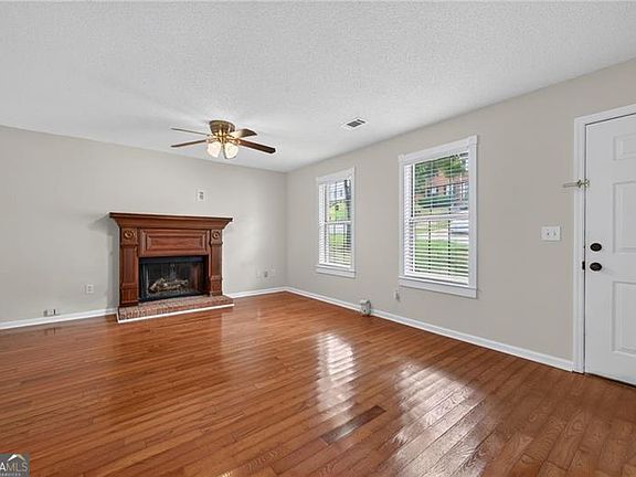 5th image of 1685 Grist Mill Dr