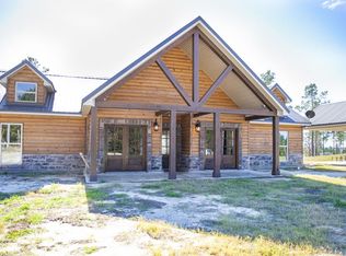 195 Point 1 Dr, Florien, LA 71429