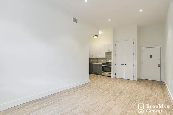Rented by Brooklyn Group | media 40