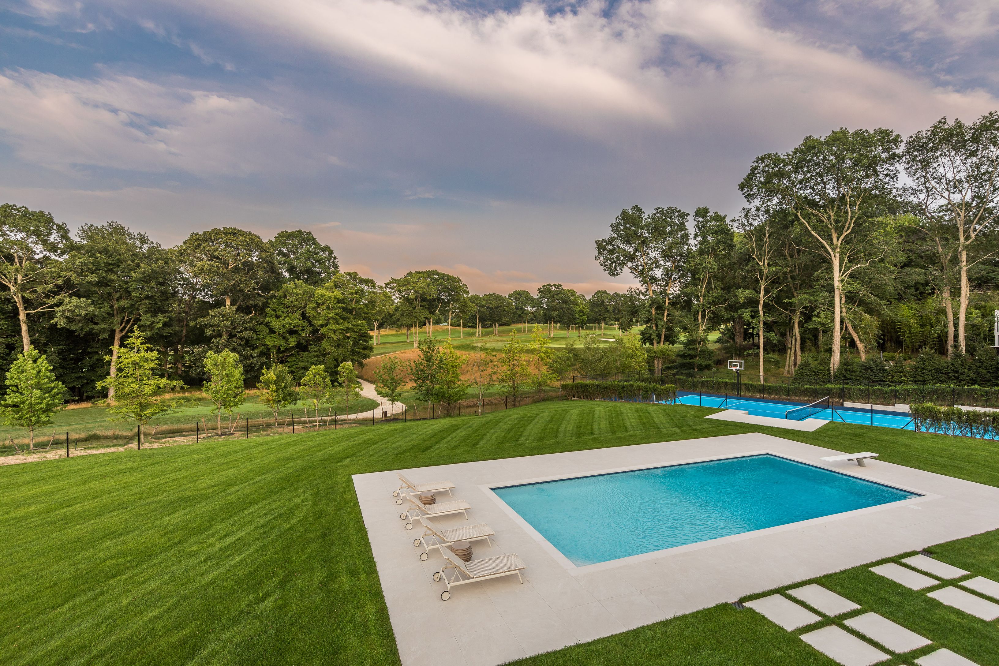 2528 Noyac Rd, Sag Harbor, NY 11963 Out East