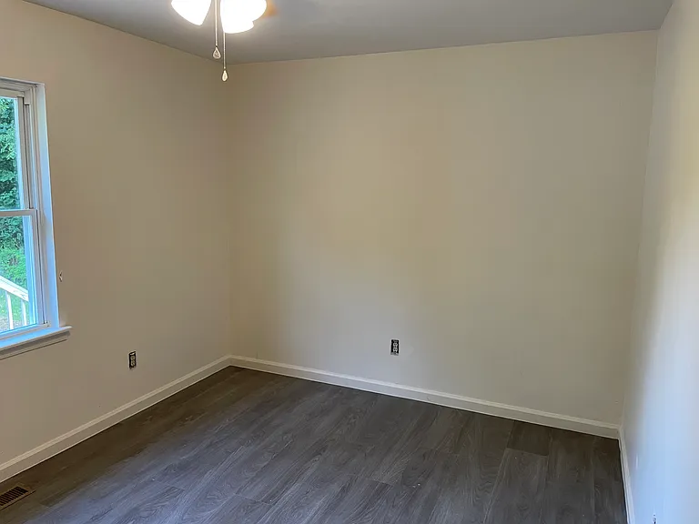 182 Veney Ln — Photo 5