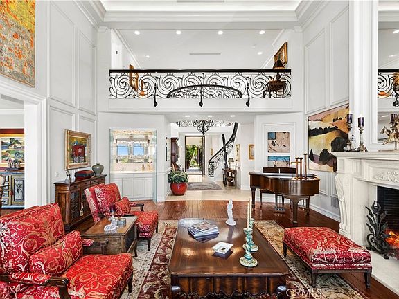 3rd image of 14 Rue Chantilly