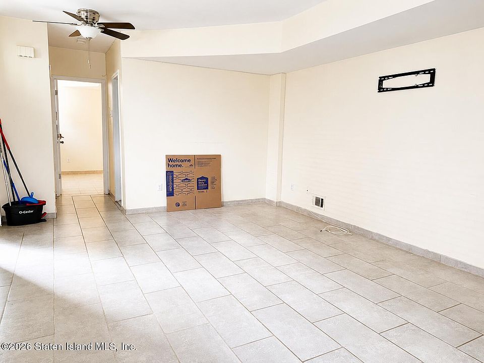 2nd image of 126 Mallow St