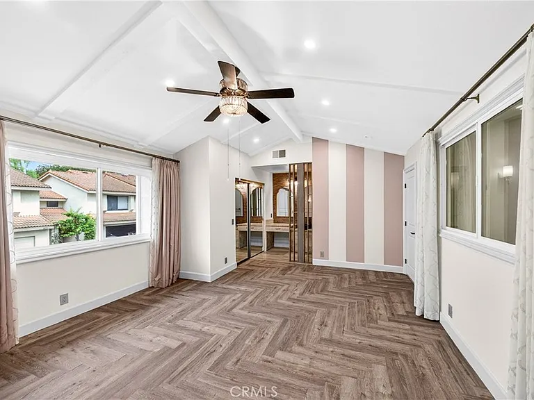 1034 Creekside Dr — Photo 23