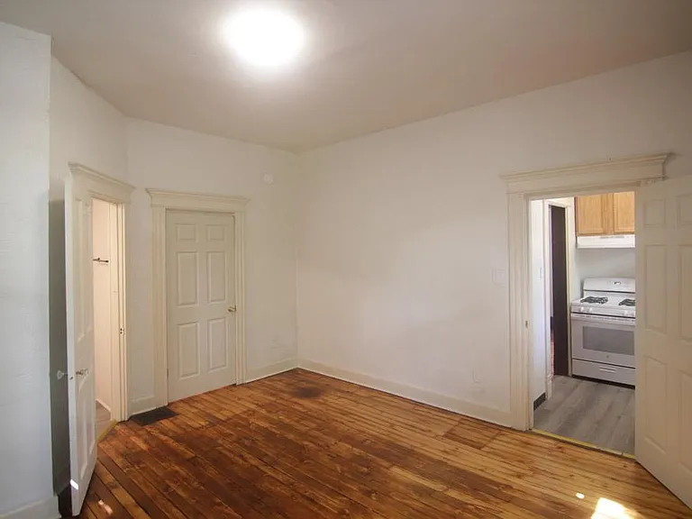 424 Franklin Ave #1 — Photo 14