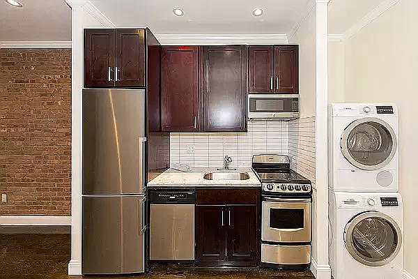 Rented by Avenues Real Estate | media 11