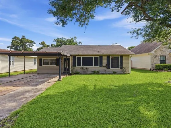 719 S 9th St, Nederland, TX 77627