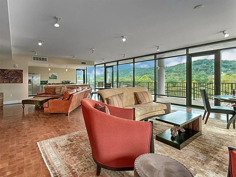 Common Room available to all residents