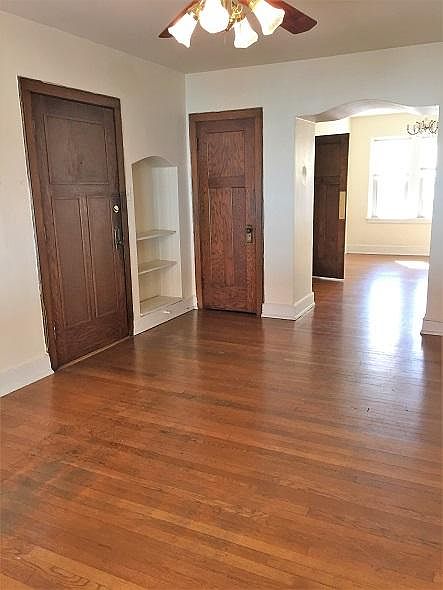 1st image of 1810 N Farwell Ave APT 07