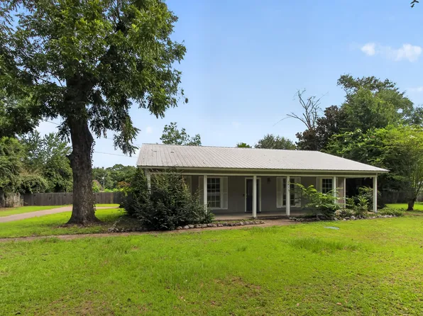 3017 Airport Rd, Crestview, FL 32539