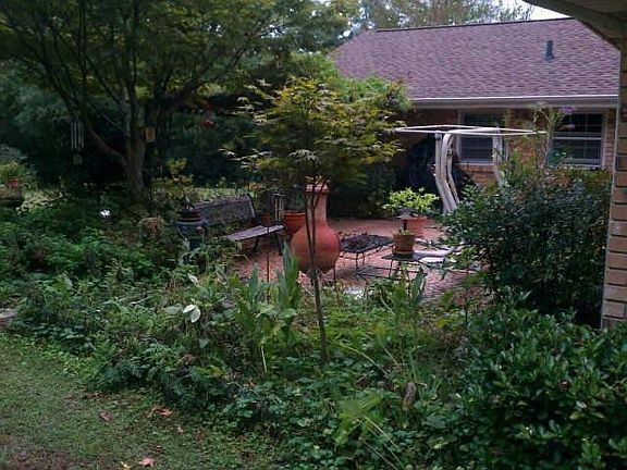3rd image of 115 W Fairlawn Dr