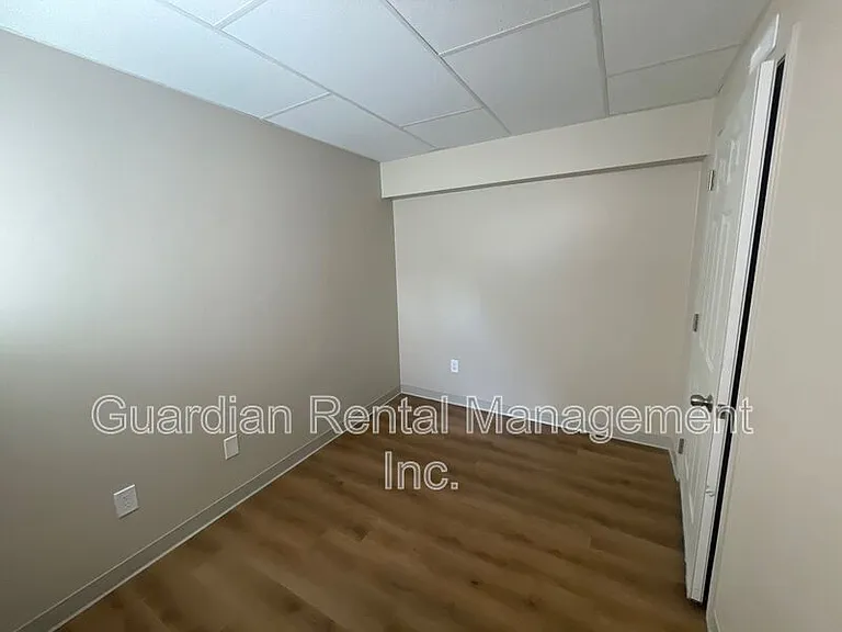 404 Ambrose St #2 — Photo 4