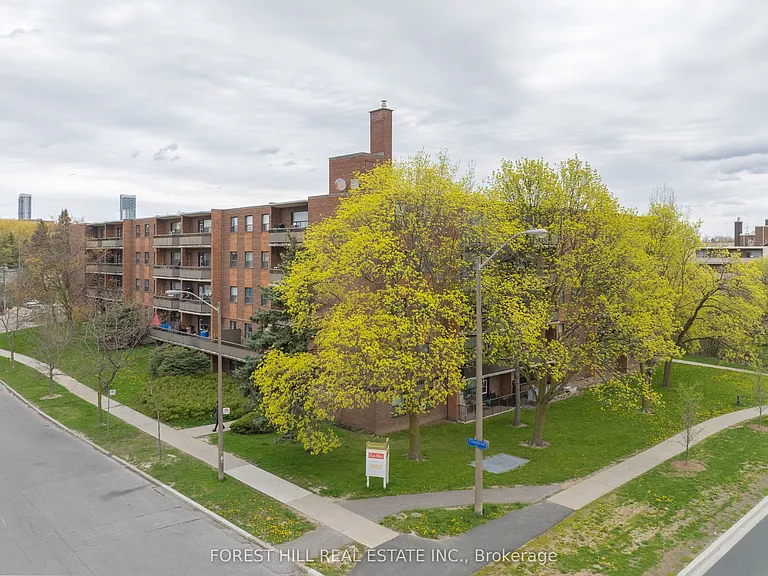 32 Clayland Dr #301 — Photo 17