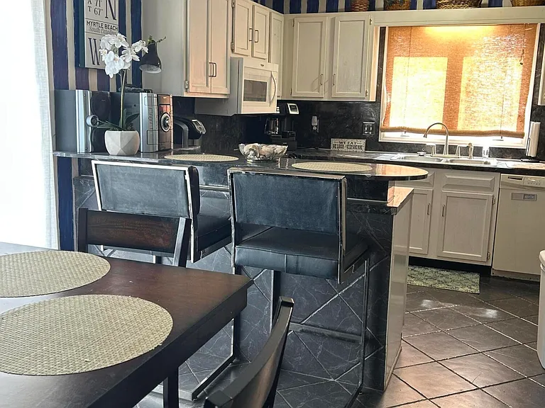 35 Foxcroft Ln — Photo 4
