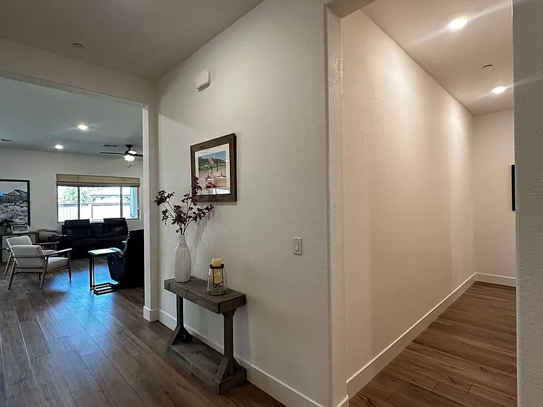 2305 Banks Dr — Photo 19