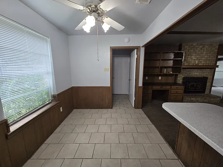 509 Arbor Ln — Photo 2