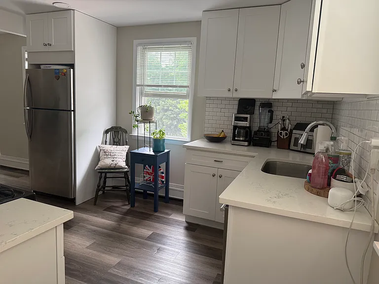 37 Edgemont Rd #2A — Photo 4