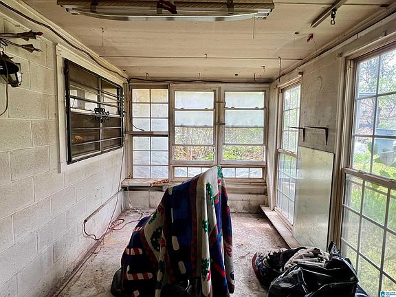 4th image of 1249 Sultania Dr