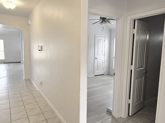 4th image of 2625 Hillrich Dr