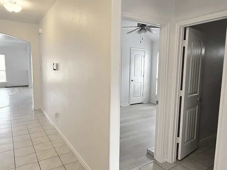 2625 Hillrich Dr — Photo 4