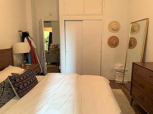 Rented by Joe Gotham LTD | media 22