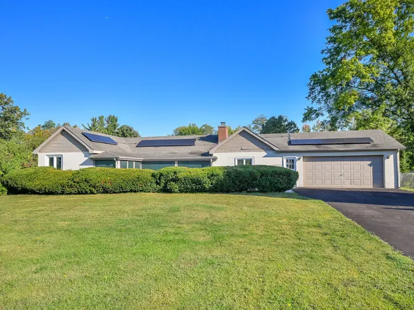 35W486 Fox River Dr, St Charles, IL 60174