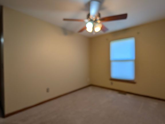 4th image of 809 Barklage Ct