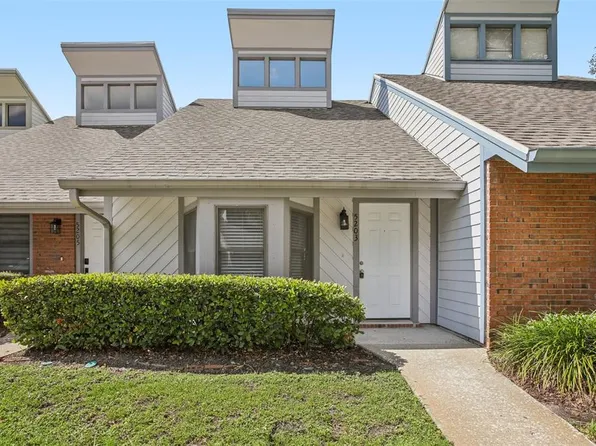 5203 OAK CHARTER COURT #5203, TEMPLE TERRACE, FL 33617