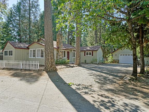 2nd image of 2920 Larkspur Ln