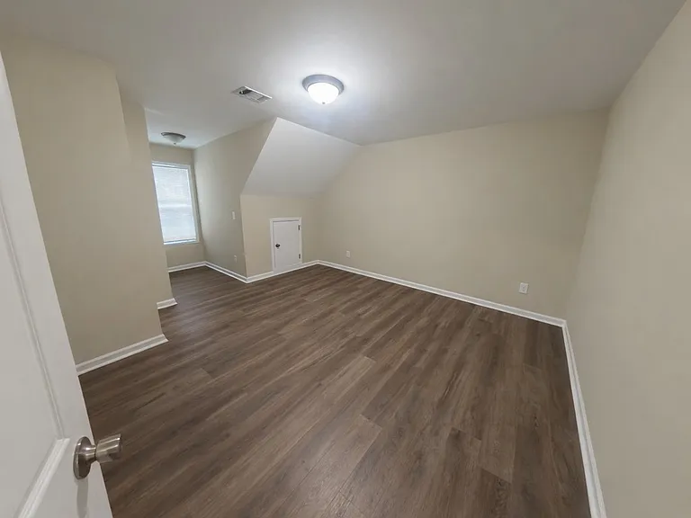 182 N Burson Ave — Photo 11