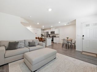 9929 Canary Hills St, Las Vegas, NV 89141