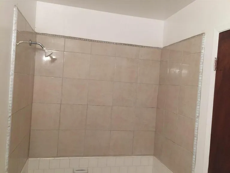 1019 S Demaree St — Photo 3