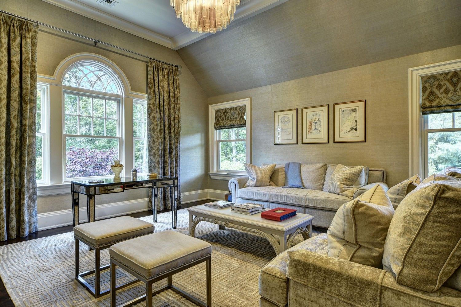  master bedroom sitting room