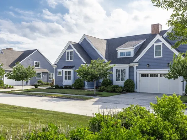 11 Tolland Way #11, Framingham, MA 01701