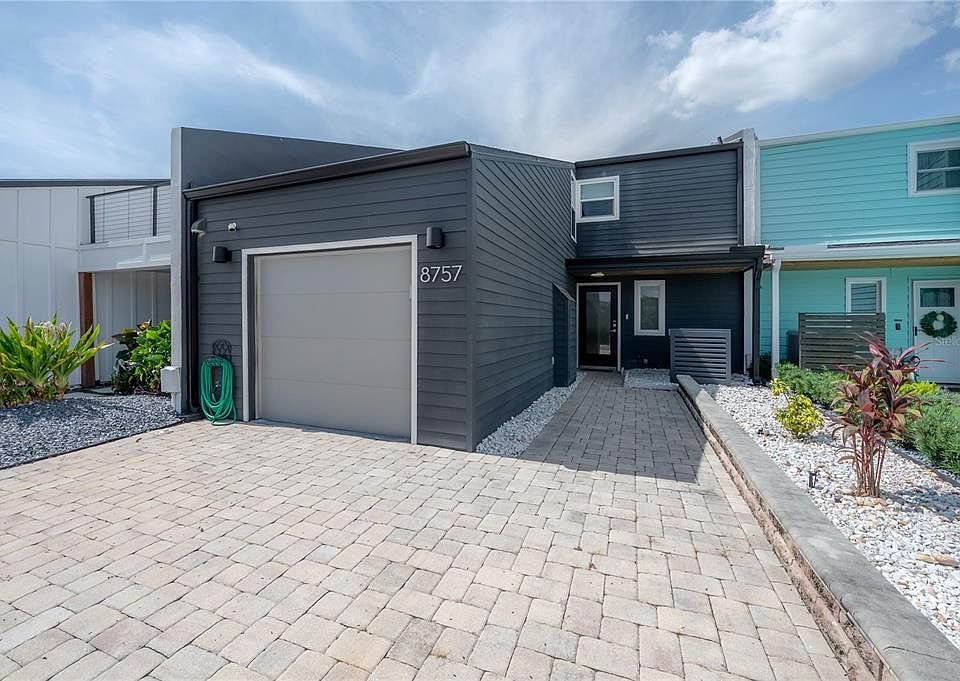 1st image of 8757 Bay Pointe Dr