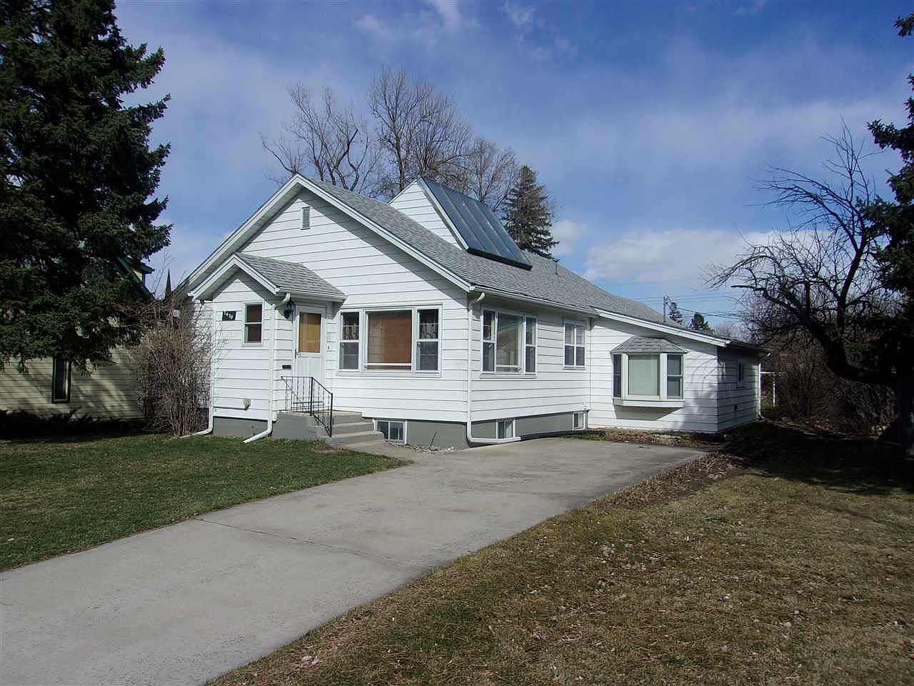 1430 Pine St Sturgis Sd 57785 Mls 67772 Zillow