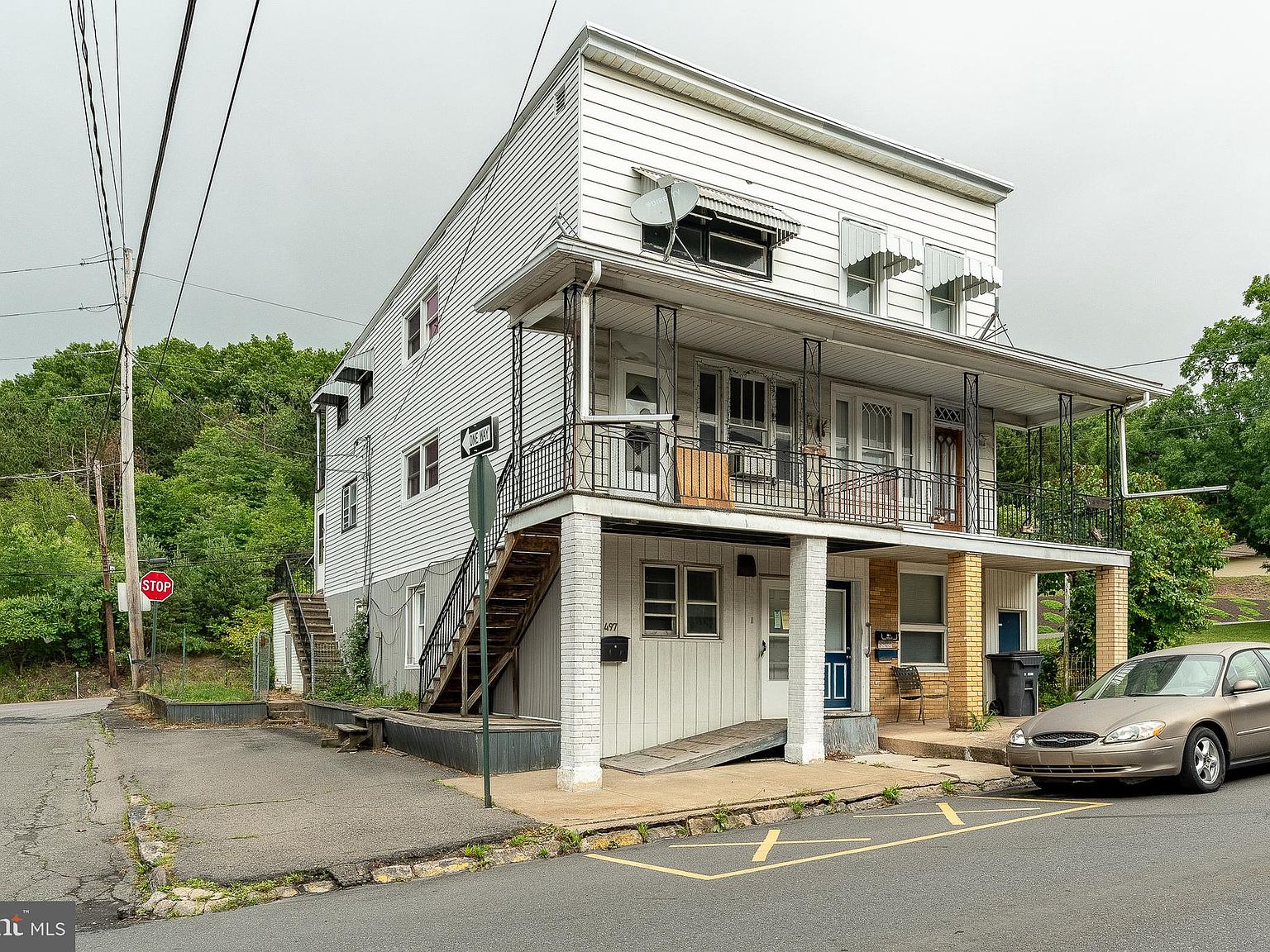 497 W Girard St, Mount Carmel, PA 17851 Zillow