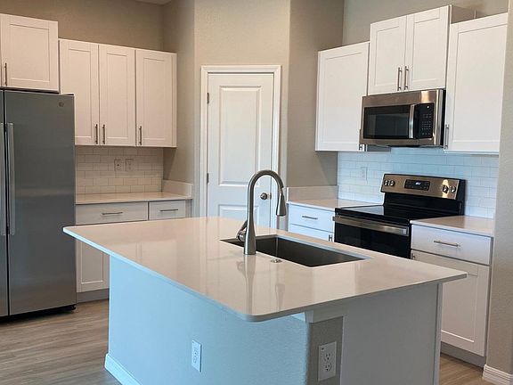 3rd image of 8316 Rockfleet Dr