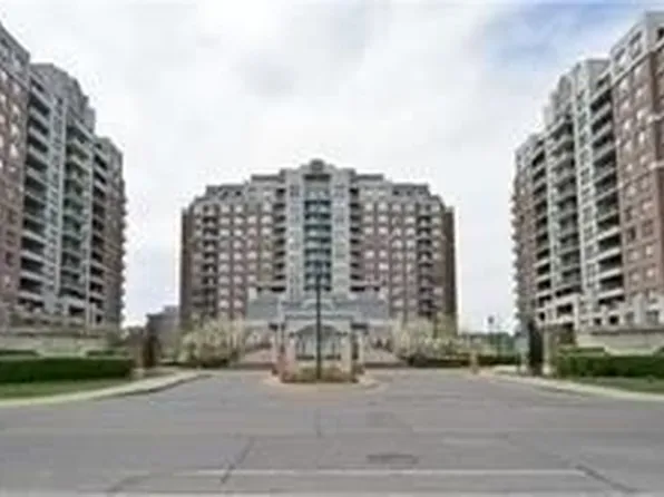 330 Red Maple Rd #809, Richmond Hill, ON L4C 0T6