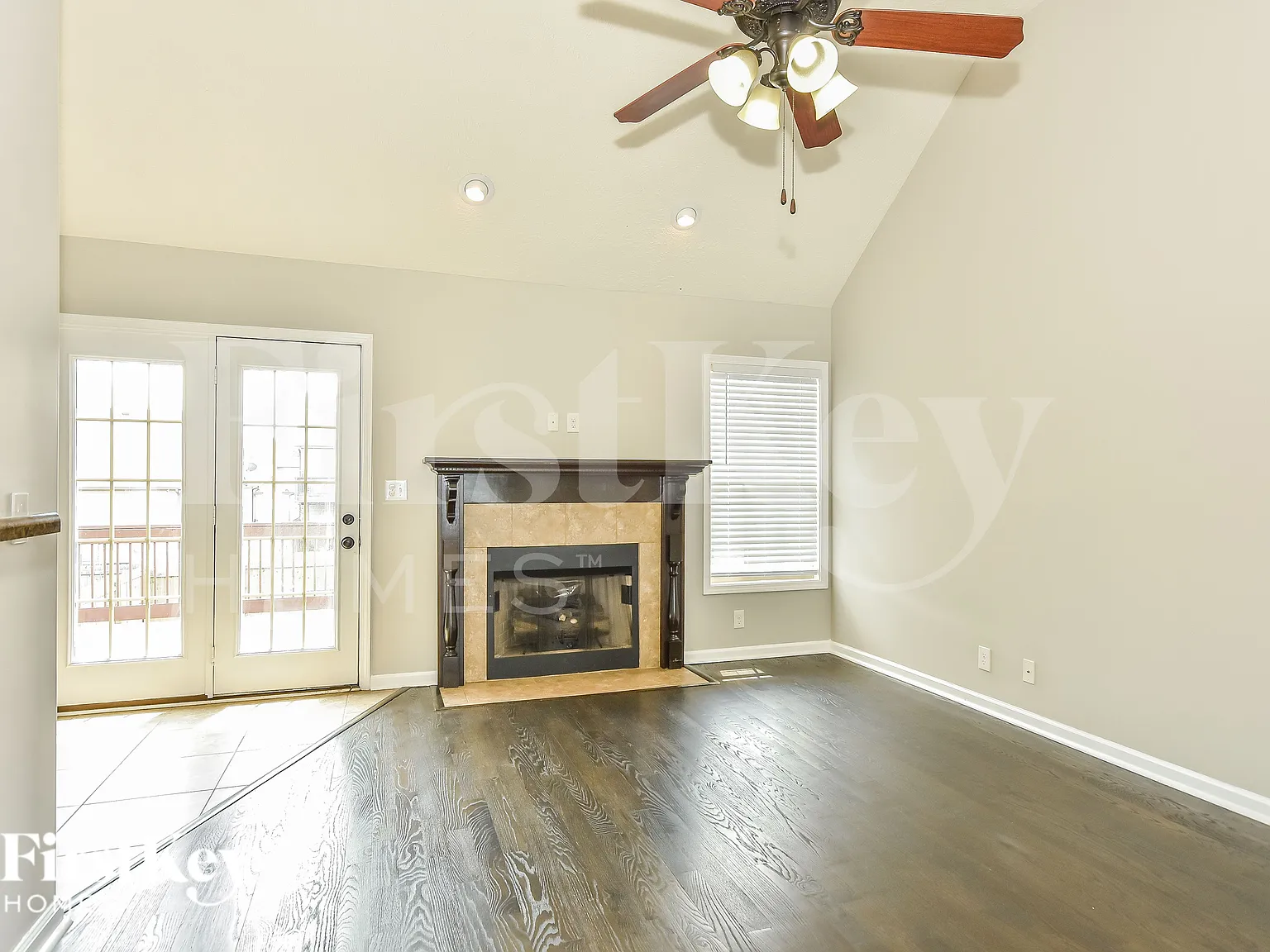 4 bed, 2.5 bath, 2572 sqft, $2,165 — Photo 4