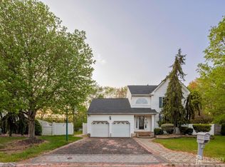 26 Jaime Ct, Old Bridge, NJ 08857