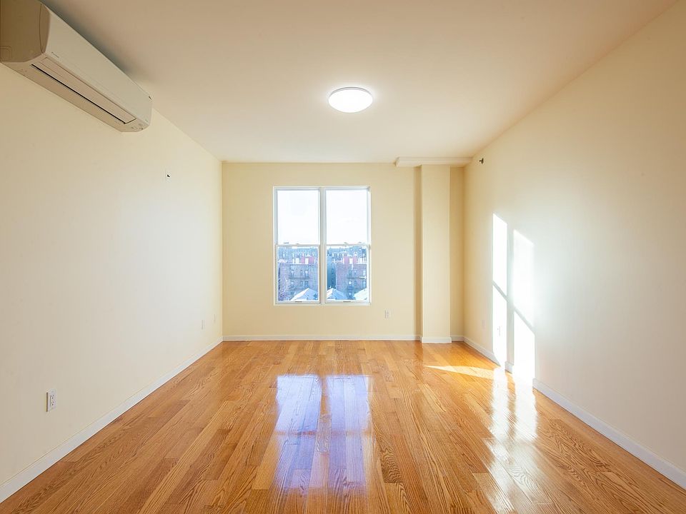 1st image of 3070 Brighton 14th St #4A