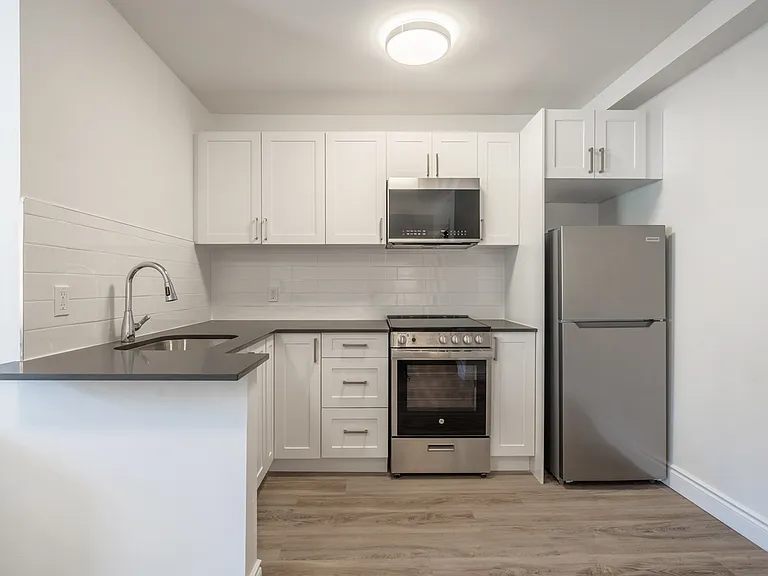 608 Church St — Photo 9
