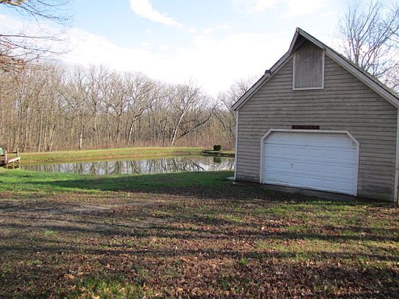 2nd image of 4 Timberlane Ct