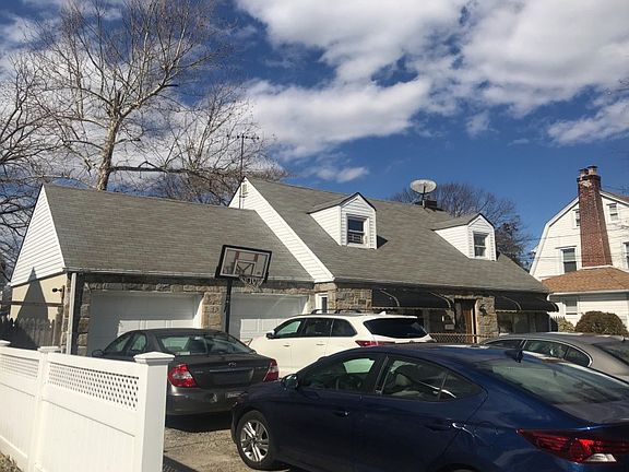 2nd image of 107 Willow Ave