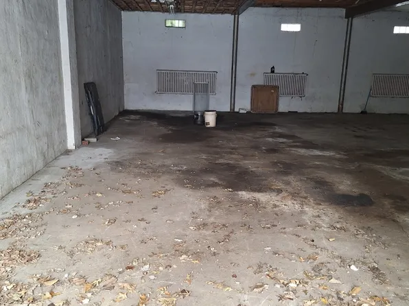 1130 East 9th Street - Garage Space, 1130 E 9th St, Erie, PA 16503