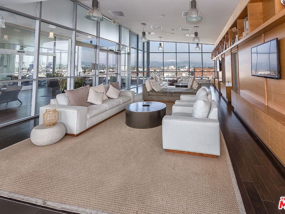 2nd image of 3785 Wilshire Blvd APT 1205