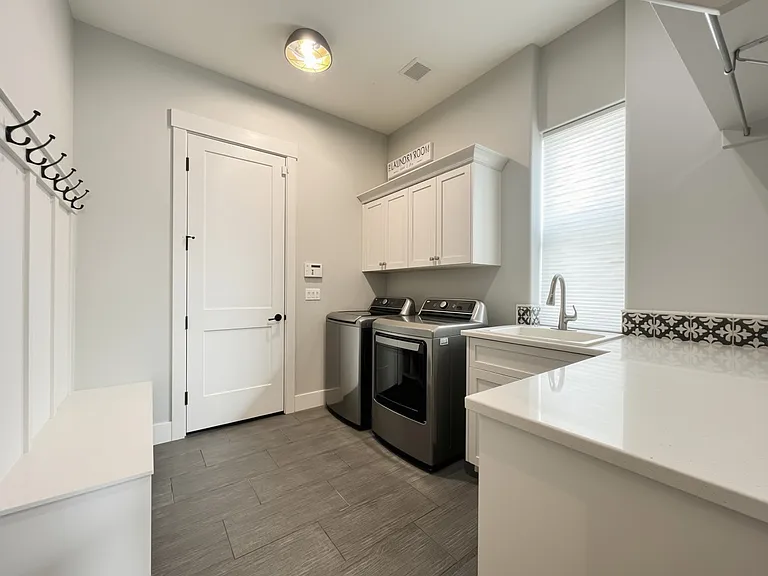 5561 E Hootowl Dr — Photo 41